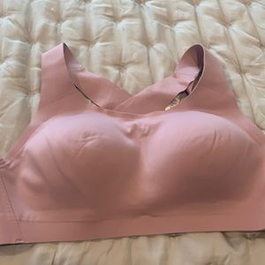 Lululemon Enlite bra.  Back closure.